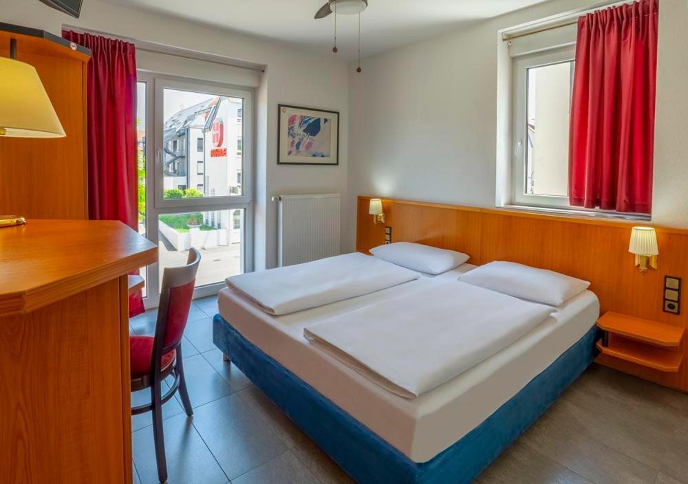 Heilbronner Hotel Am Schoenen Theater Zewnętrze zdjęcie